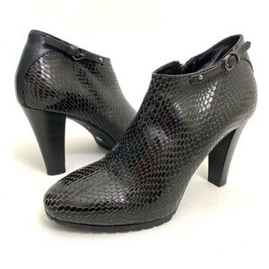Aquatalia Snake Print Booties Ankle Boots 8.5 Zip Up Chunky Heel Women’s